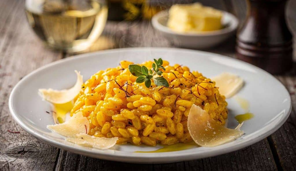 Recette traditionnelle du risotto : un incontournable de la cuisine italienne
