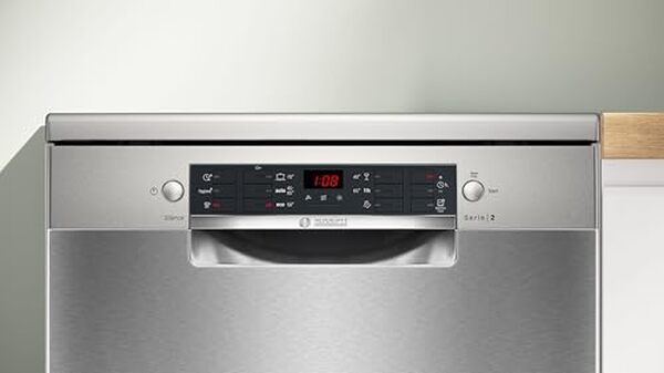 Découvrez notre test complet du lave-vaisselle Bosch SMS26AI01F inox 60 cm : performances, fonctionnalités et rapport qualité-prix détaillés pour un choix éclairé dans votre cuisine.