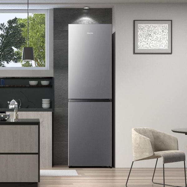 Découvrez le réfrigérateur-congélateur Hisense RB327N4AD2 : performance, espace optimisé et solutions de conservation innovantes pour votre cuisine