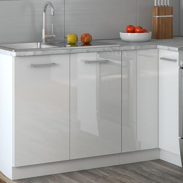 Découvrez comment la cuisine Vicco Rick allie design moderne et praticité au quotidien. Un choix judicieux pour optimiser l'espace et sublimer votre intérieur.