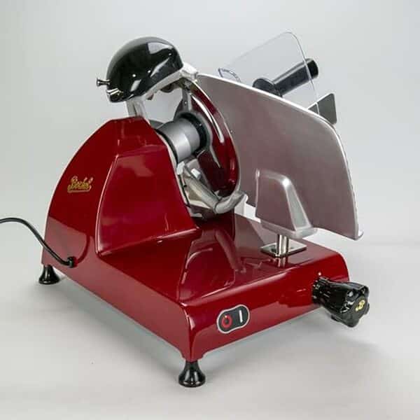 Découvrez notre test complet de la trancheuse professionnelle Berkel Red Line 250 : performances, caractéristiques et verdict pour vos besoins de cuisine.
